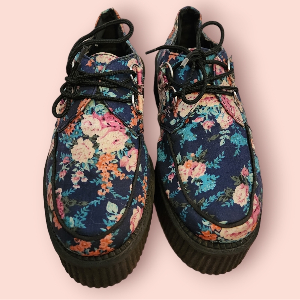 TUK Floral Platform Women's Shoes - Black and Pink - Picture 2 of 4